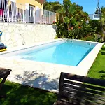 Spacious And Bright House With Swimming Pool * Бандоль