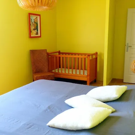 בית נופש Spacious And Bright House With Swimming Pool *