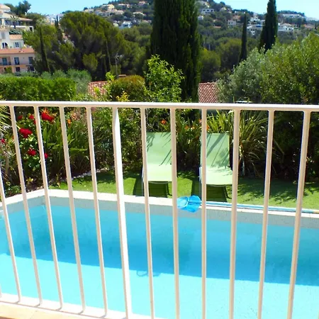 Spacious And Bright House With Swimming Pool * Bandol