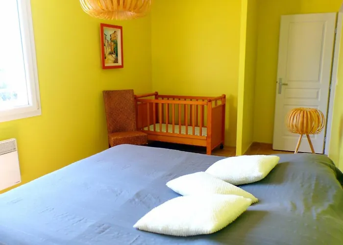 Feriehus Spacious And Bright House With Swimming Pool *